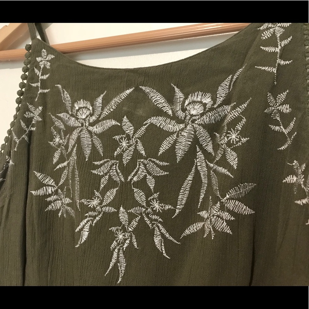Embroidered Maternity Top - Picture 2 of 6
